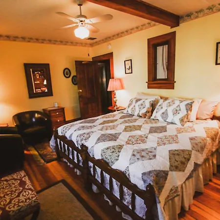 Nightingales Inn-3